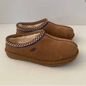 UGG Tasman Slippers. Chestnut
